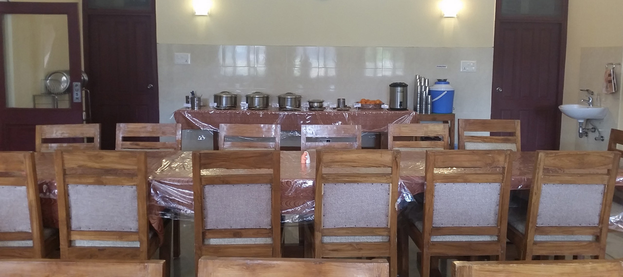 guest dining hall - Himalayan Institute