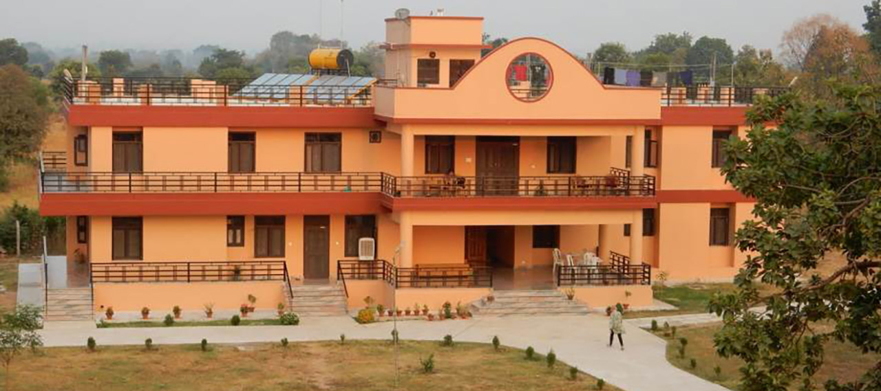 main guesthouse - Himalayan Institute