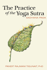 Practice of the Yoga Sutra 1200 x 1800 640x 1 e1527006661879 - Himalayan Institute