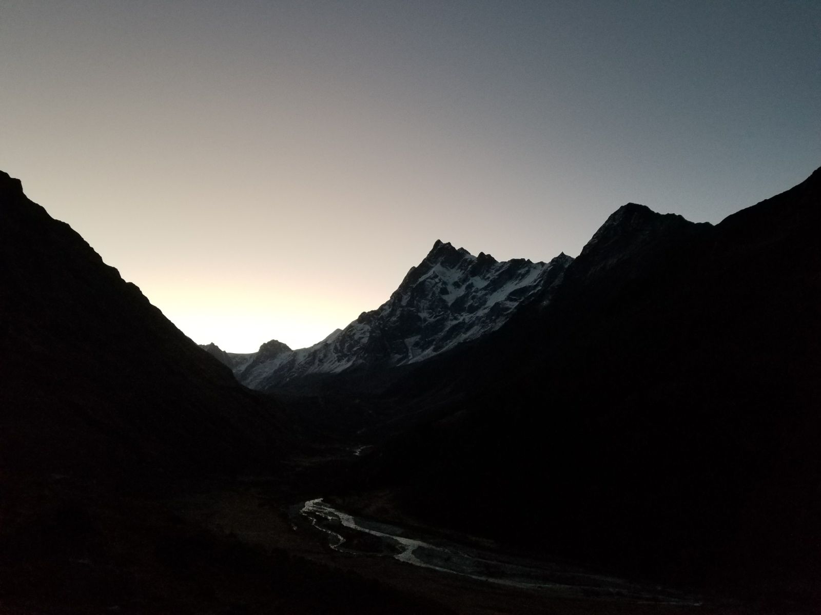 Dawn in Har Ki doon Valley - Himalayan Institute