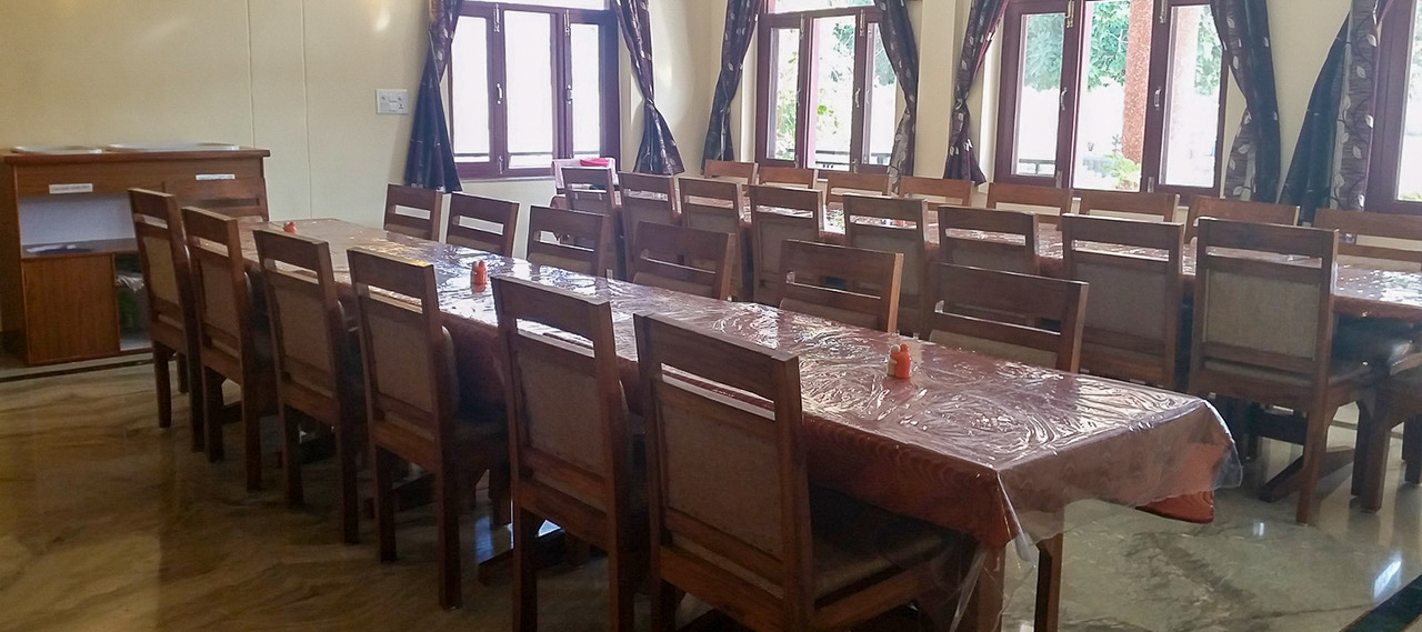 KSI 2023 guest dining hall2 - Himalayan Institute