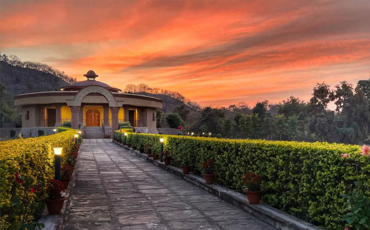 khajuraho shrine sunset inline - Himalayan Institute